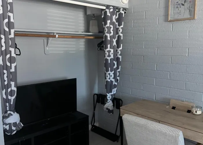 2b1b Location In Phx|pool|airport Phoenix